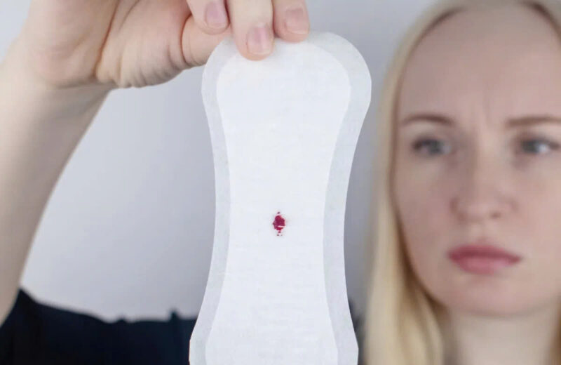 kinh-nguyet-it-va-ngan-ngay-nguyen-nhan-dau-hieu