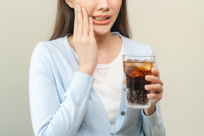 mon-co-rang-nguyen-nhan-dau-hieu-va-cach-dieu-tri