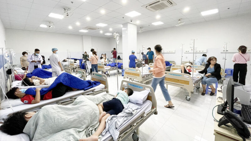 ngo-doc-thuc-pham-cach-xu-ly-tai-nha-va-7-dau...