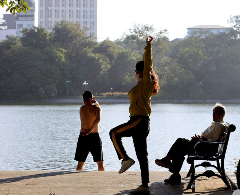 phong-ngua-dot-quy-mua-lanh-nen-tap-the-duc-gio..